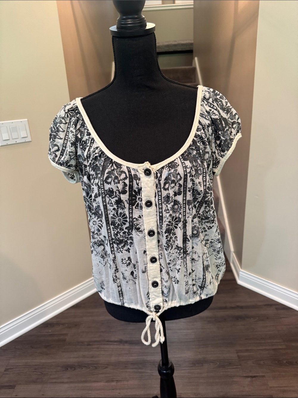 Scrapbook Black & White Floral Stripe Button-Front Short Sleeve Top